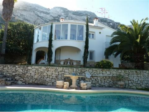 Villa kaufen in Denia, 820 m² Grundstück, 140 m² Wohnfläche, 3 Zimmer