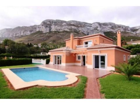 Villa kaufen in Denia, 1.000 m² Grundstück, 270 m² Wohnfläche, 6 Zimmer