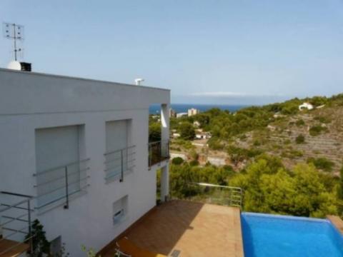 Villa kaufen in Denia, 880 m² Grundstück, 300 m² Wohnfläche, 5 Zimmer