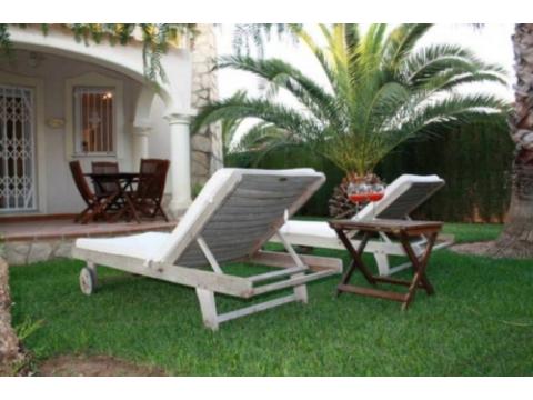 Villa kaufen in Denia, 350 m² Grundstück, 85 m² Wohnfläche, 2 Zimmer