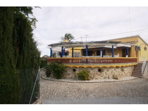 Villa kaufen in Denia, 884 m² Grundstück, 240 m² Wohnfläche, 3 Zimmer