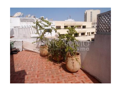 Etagenwohnung mieten in Casablanca, 2 Zimmer
