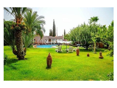 Einfamilienhaus kaufen in Marrakesch, 6 Zimmer