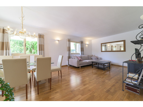 Doppelhaushälfte kaufen in Puigderrós, 778 m² Grundstück, 235 m² Wohnfläche