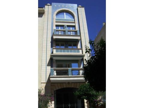 Stadthaus kaufen in Alcúdia, mit Stellplatz, 143 m² Grundstück, 360 m² Wohnfläche, 8 Zimmer