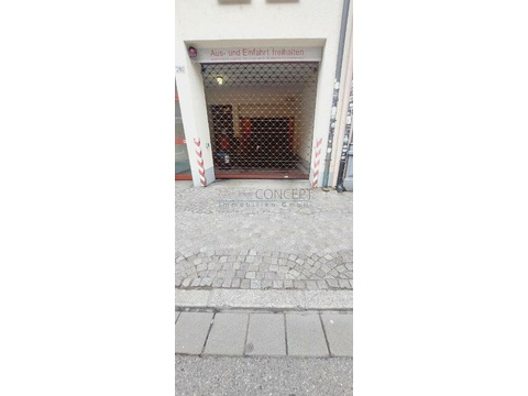 Tiefgarageneinfahrt Kaiser-Jospeh-Straße 280, 79098 Freiburg