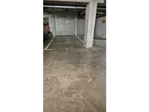 Tiefgaragenstellplatz Wilhelmstraße Im Grün 5, 79098 Freiburg