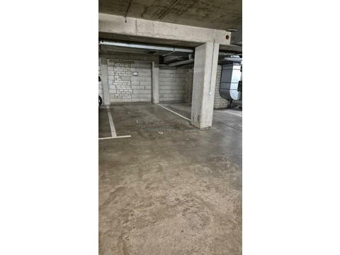 Tiefgaragenstellplatz Wilhelmstraße Im Grün 5, 79098 Freiburg
