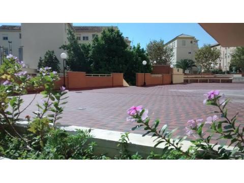 Etagenwohnung kaufen in Malaga, 130 m² Wohnfläche, 5 Zimmer