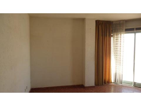 Etagenwohnung kaufen in Malaga, 80 m² Wohnfläche, 4 Zimmer