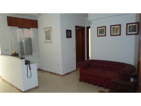 Etagenwohnung kaufen in Malaga, 78 m² Wohnfläche, 4 Zimmer