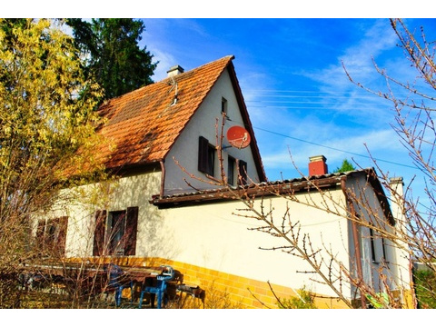 Einfamilienhaus kaufen in Pforzheim, 1.371 m² Grundstück, 60 m² Wohnfläche, 4 Zimmer