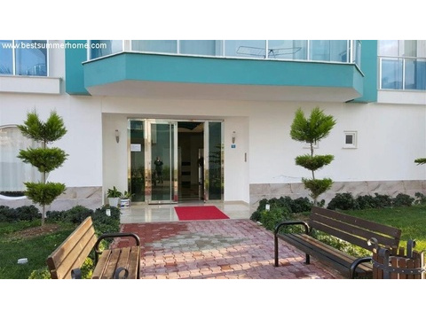 Neu möblierte 2 Zimmer Wohnung in super Luxus Anlage