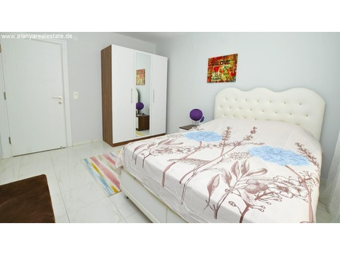 Neu möblierte zwei Zimmer Wohnung in super Luxus Anlage ()