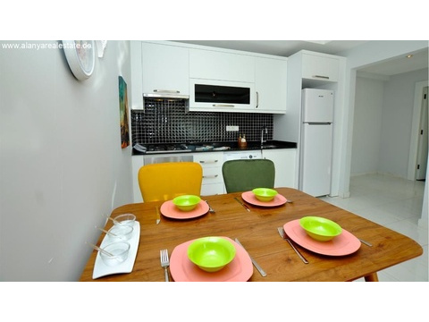 Neu möblierte zwei Zimmer Wohnung in super Luxus Anlage ()