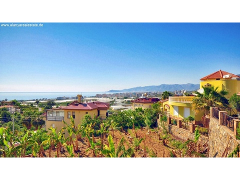 TOP ANGEBOT Geräumige Villa mit tollem Meerblick und gemeinschaftlichem Pool ()