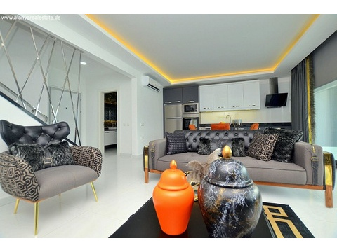 Drei Zimmer Duplex Penthaus Wohnung in super Luxus Residence
