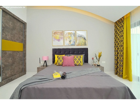 Drei Zimmer Duplex Penthaus Wohnung in super Luxus Residence