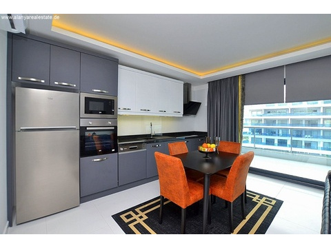Drei Zimmer Duplex Penthaus Wohnung in super Luxus Residence