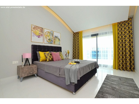Drei Zimmer Duplex Penthaus Wohnung in super Luxus Residence