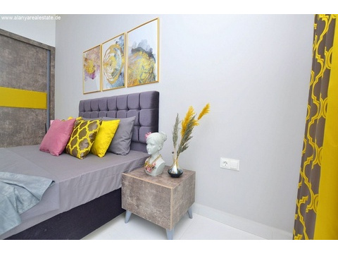 Drei Zimmer Duplex Penthaus Wohnung in super Luxus Residence