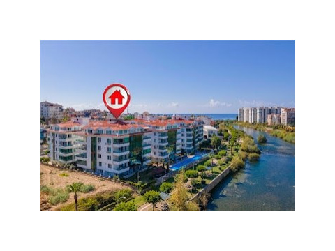 Maisonette- Wohnung kaufen in Kestel, 260 m² Wohnfläche, 5 Zimmer