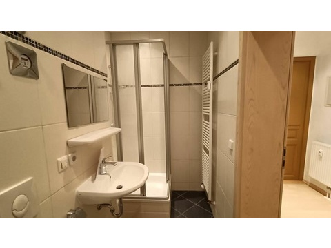 Erdgeschosswohnung mieten in Chemnitz, mit Stellplatz, 43 m² Wohnfläche, 1 Zimmer