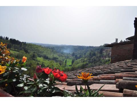 Etagenwohnung kaufen in San Miniato, mit Stellplatz, 102 m² Wohnfläche, 3 Zimmer
