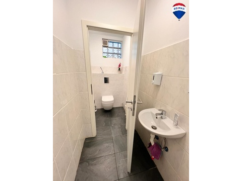 WC2