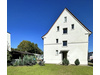 Haus kaufen in Bielefeld, 372 m² Grundstück, 155 m² Wohnfläche, 9 Zimmer
