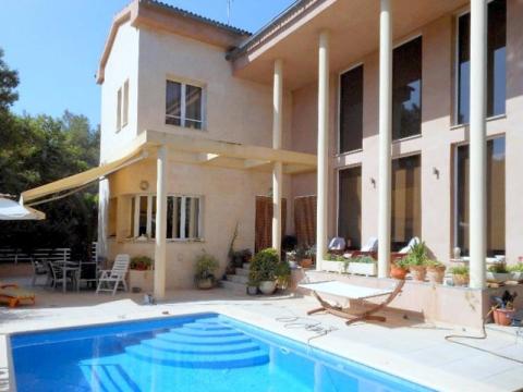 Villa kaufen in Calvià, 900 m² Grundstück, 343 m² Wohnfläche, 6 Zimmer