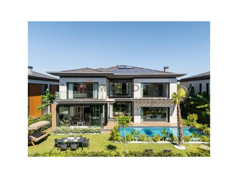 Villa kaufen, mit Garage, 750 m² Grundstück, 445 m² Wohnfläche, 5 Zimmer