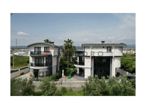 Villa kaufen in Antalya, mit Stellplatz, 220 m² Wohnfläche, 5 Zimmer