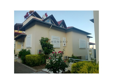 Villa kaufen in Alanya, mit Stellplatz, 200 m² Wohnfläche, 4 Zimmer