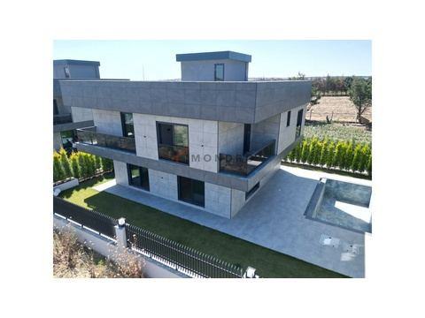 Villa kaufen, mit Garage, 430 m² Wohnfläche, 5 Zimmer