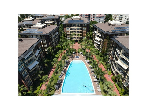 Wohnung kaufen in Alanya, mit Stellplatz, 135 m² Wohnfläche, 4 Zimmer