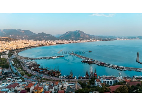 Wohnung kaufen in Alanya, mit Stellplatz, 170 m² Wohnfläche, 4 Zimmer