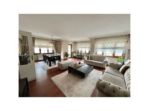 Wohnung kaufen, 180 m² Wohnfläche, 5 Zimmer