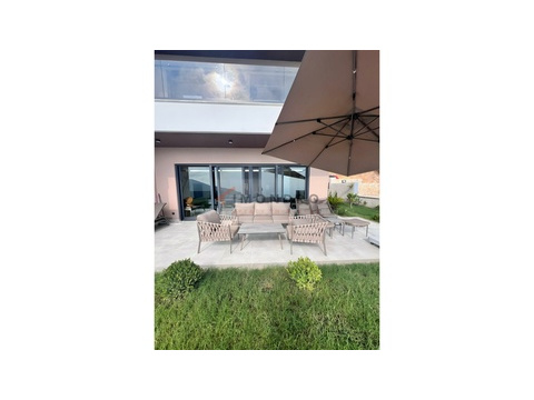 Villa kaufen in Bektaş Mh., mit Stellplatz, 400 m² Wohnfläche, 7 Zimmer