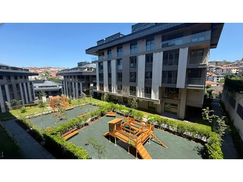 Wohnung kaufen in Istanbul, mit Garage, 169 m² Wohnfläche, 4 Zimmer
