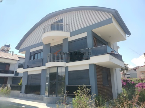 Villa kaufen in Belek, 204 m² Wohnfläche, 5 Zimmer