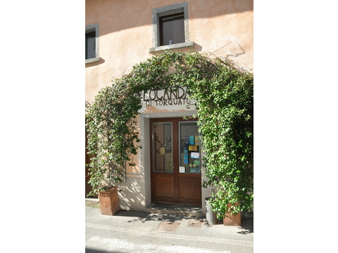Haus kaufen in Montorgiali, mit Stellplatz, 16 Zimmer