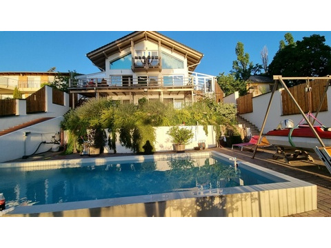 Einfamilienhaus kaufen in Taksony, 599 m² Grundstück, 220 m² Wohnfläche, 6 Zimmer