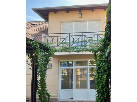 Reihenhaus kaufen in Keszthely, 220 m² Grundstück, 120 m² Wohnfläche, 4 Zimmer