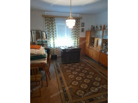 Einfamilienhaus kaufen in Ecseny, 4.306 m² Grundstück, 70 m² Wohnfläche, 2 Zimmer