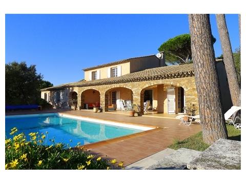 Villa kaufen in Sainte-Maxime, 2.000 m² Grundstück, 230 m² Wohnfläche, 5 Zimmer