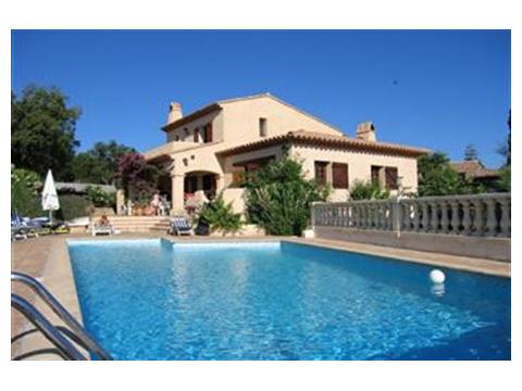 Villa kaufen in Sainte-Maxime, 1.352 m² Grundstück, 180 m² Wohnfläche, 5 Zimmer
