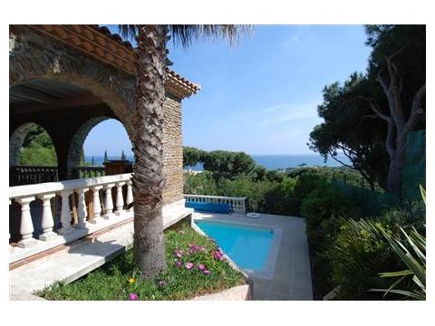 Villa kaufen in Sainte-Maxime, 1.200 m² Grundstück, 200 m² Wohnfläche, 6 Zimmer