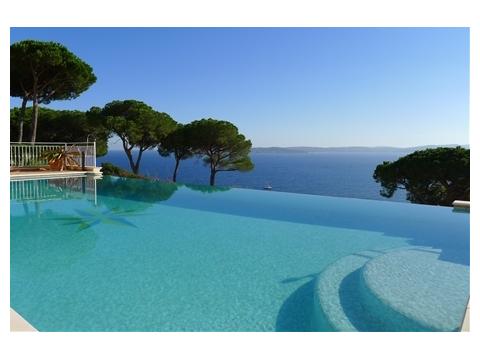 Villa kaufen in Sainte-Maxime, 2.100 m² Grundstück, 300 m² Wohnfläche, 7 Zimmer