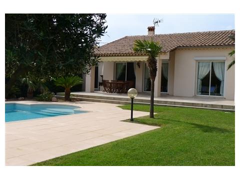 Villa kaufen in Sainte-Maxime, 1.100 m² Grundstück, 120 m² Wohnfläche, 4 Zimmer